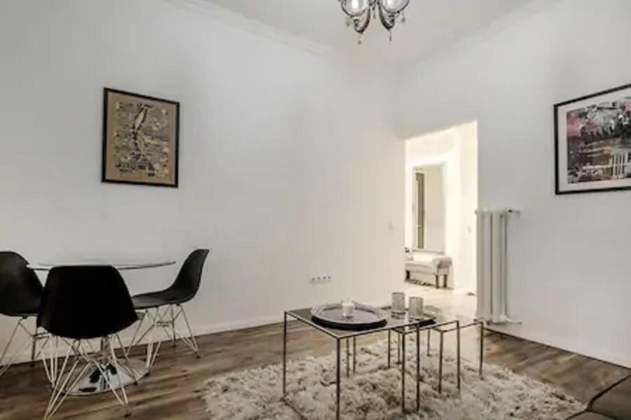 Splendid Private Flat Budapeste Exterior foto