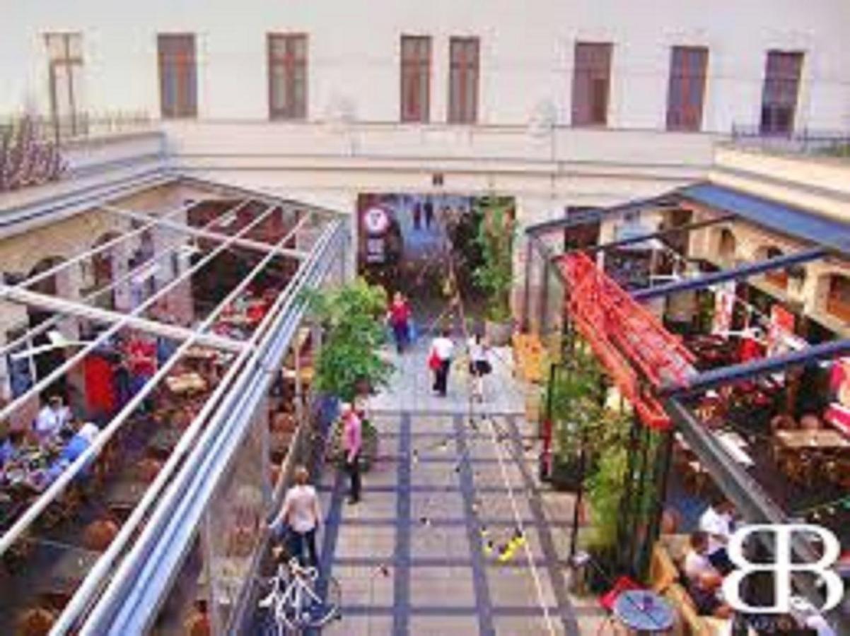 Splendid Private Flat Budapeste Exterior foto